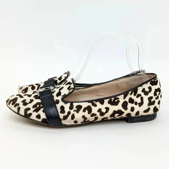Victoria's Secret Cow Print Ballet Flats - 7 - Picture 6 of 13